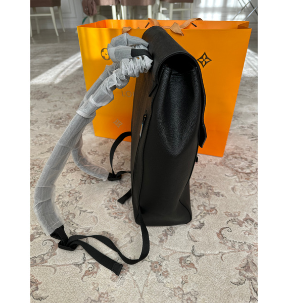 Рюкзак • Louis Vuitton • Черный