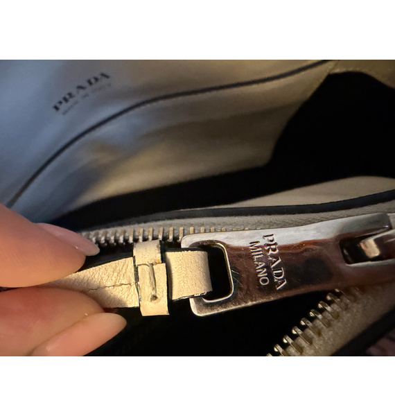 Сумка • Prada • Белый