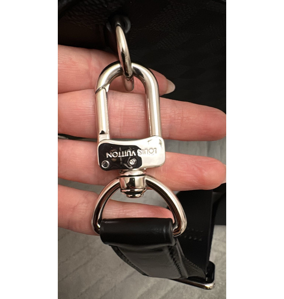 Сумка • Louis Vuitton • Черный