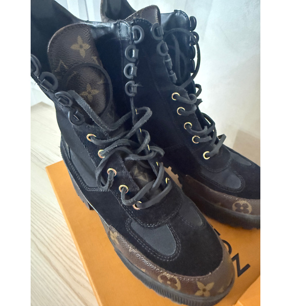 Ботинки • Louis Vuitton • Черный