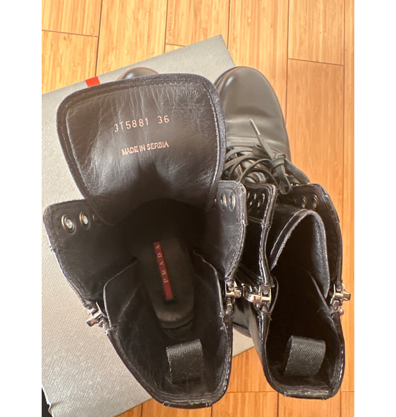 Ботинки • Prada • Черный