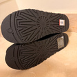 Ботинки • UGG • Черный