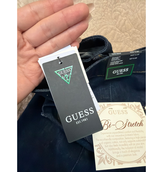 Джинсы • GUESS • Темно-синий