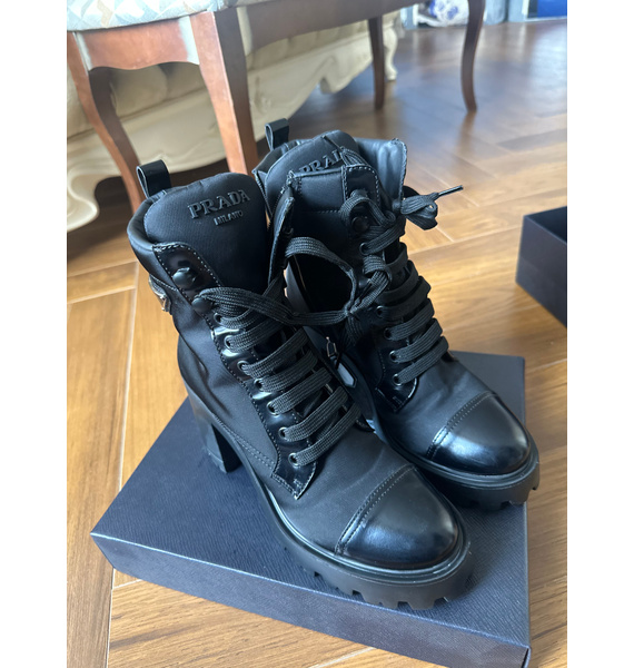 Ботинки • Prada • Черный