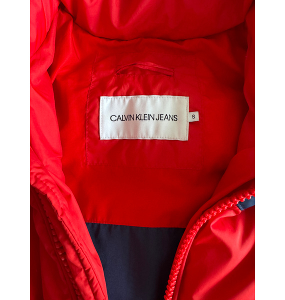 Куртка • Calvin Klein Jeans • Красный