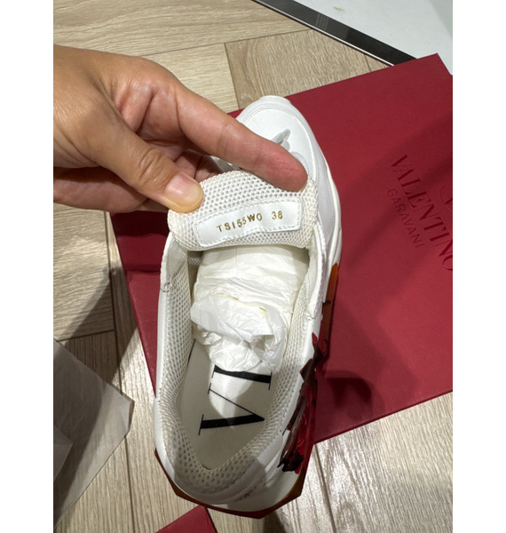 Кроссовки • Valentino • Белый