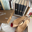 Туфли • Christian Louboutin • Бежевый