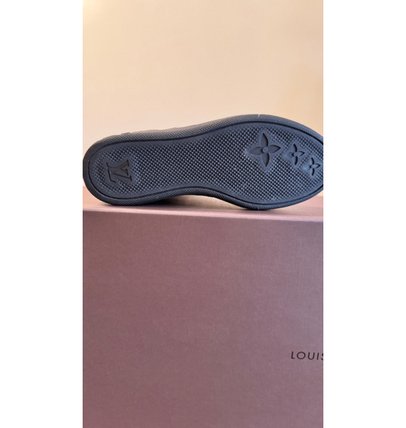 Кроссовки • Louis Vuitton • Черный
