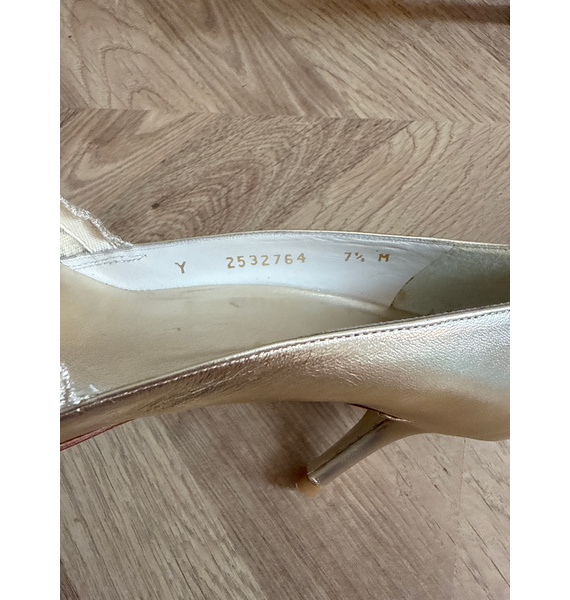 Туфли • Stuart Weitzman • Золотой