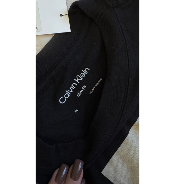 Футболка • Calvin Klein • Черный