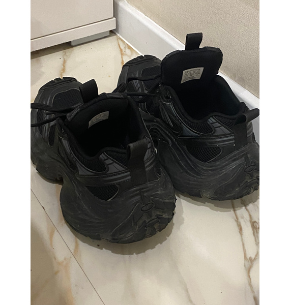 Кроссовки • Balenciaga • Черный