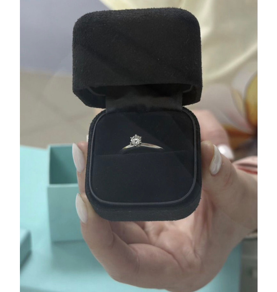 Кольцо • Tiffany & Co. • Белый