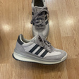 Кроссовки • adidas • Бежевый