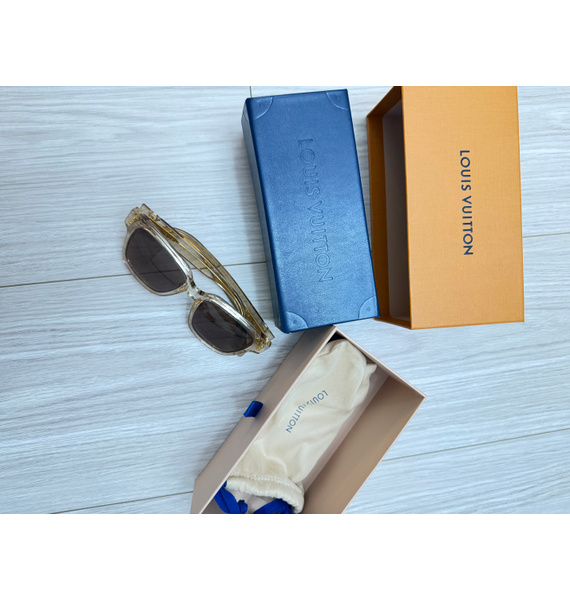 Очки • Louis Vuitton • Золотой