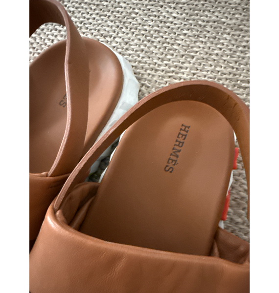 Сандалии • Hermès • Коричневый