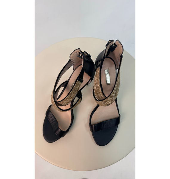 Босоножки • GUESS • Черный