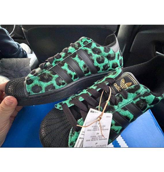 Кроссовки • adidas • Черный