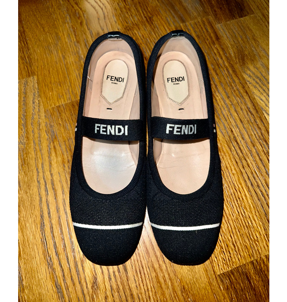 Балетки • Fendi • Черный