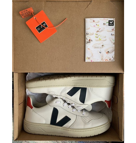 Кроссовки • VEJA • Белый