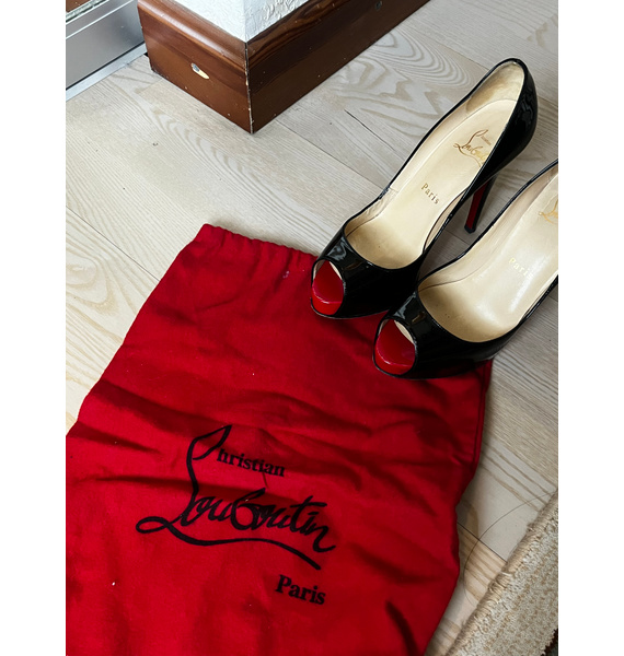 Туфли • Christian Louboutin • Черный
