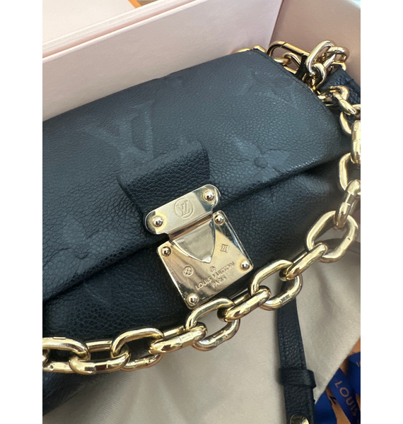 Сумка • Louis Vuitton • Черный
