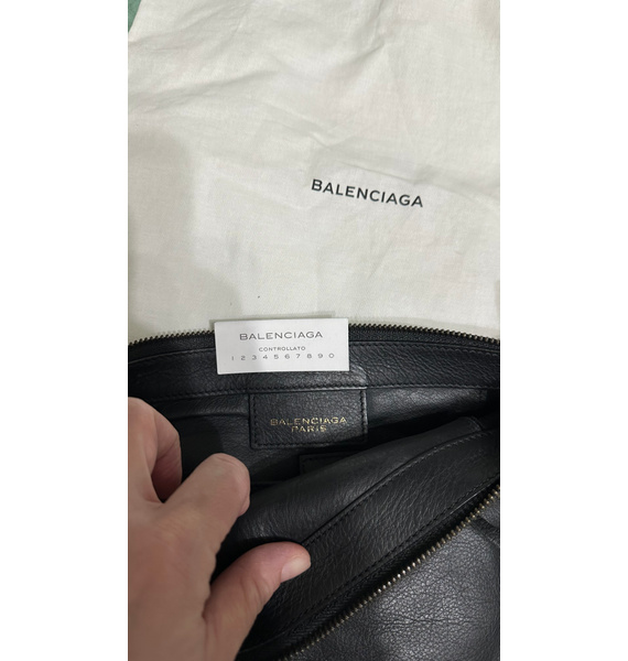 Клатч • Balenciaga • Черный