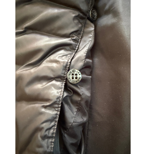 Пуховик • Moncler • Черный