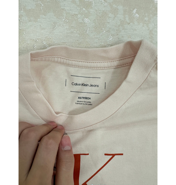 Футболка • Calvin Klein Jeans • Розовый