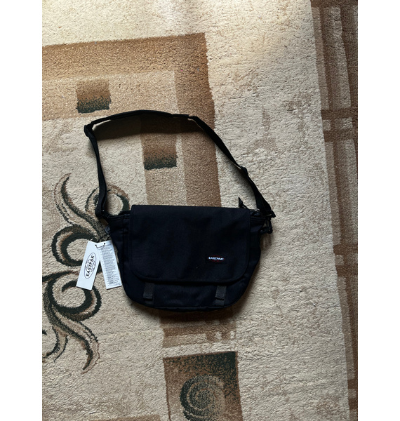 Сумка • Eastpak • Черный