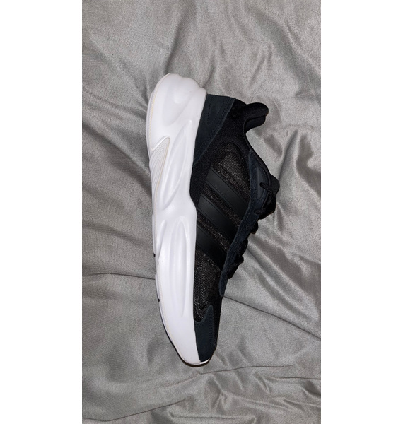 Кроссовки • adidas • Черный