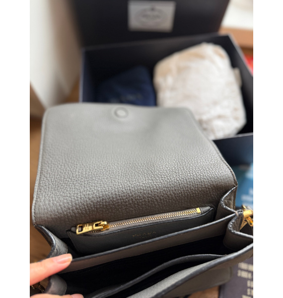 Сумка • Prada • Серый