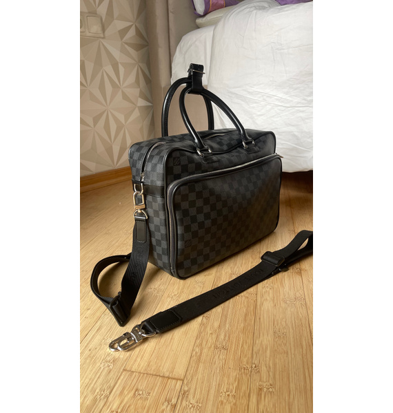Сумка • Louis Vuitton • Серый