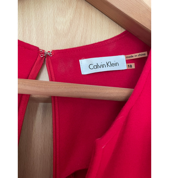 Платье • Calvin Klein • Красный