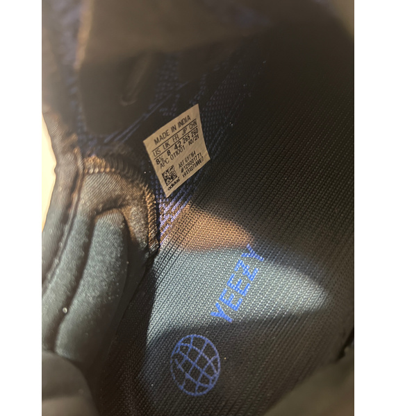 Кроссовки • Yeezy • Другое