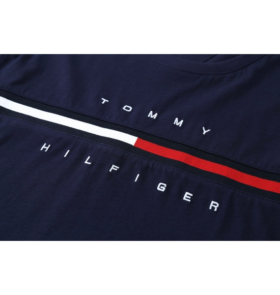 Футболка • Tommy Hilfiger • Темно-синий