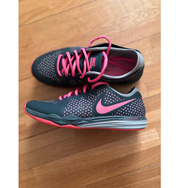Кроссовки • Nike • Серый