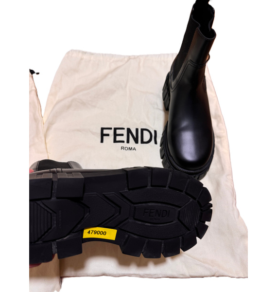 Сапоги • Fendi • Черный