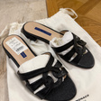 Шлепанцы • Stuart Weitzman • Черный