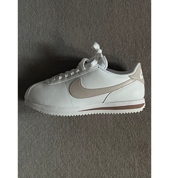 Кроссовки • Nike • Белый