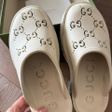 Шлепанцы • Gucci • Белый