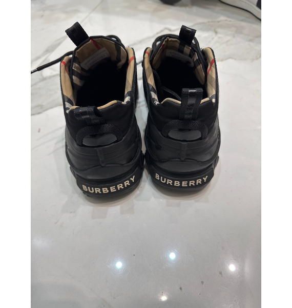 Кроссовки • Burberry • Черный
