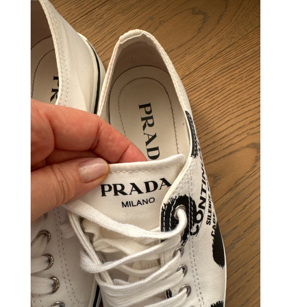 Кеды • Prada • Белый