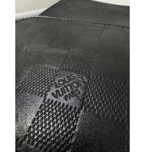 Барсетка • Louis Vuitton • Черный
