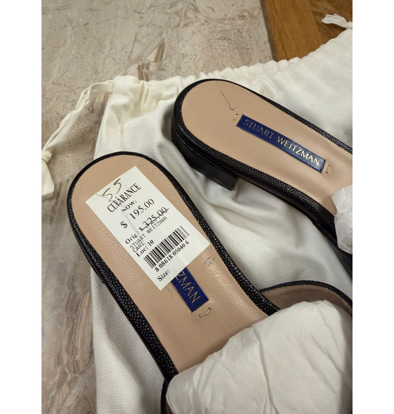 Шлепанцы • Stuart Weitzman • Черный