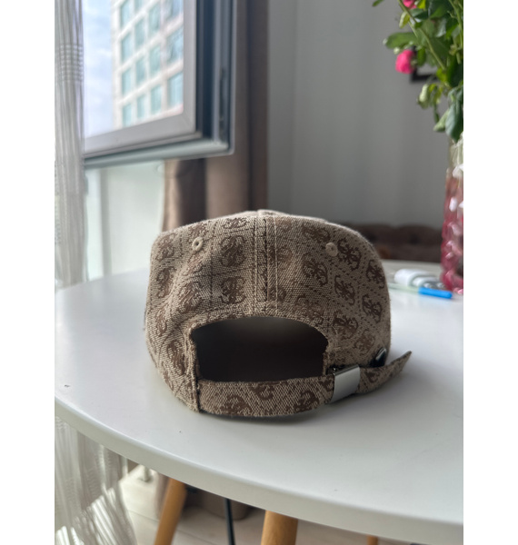 Кепка • GUESS • Коричневый