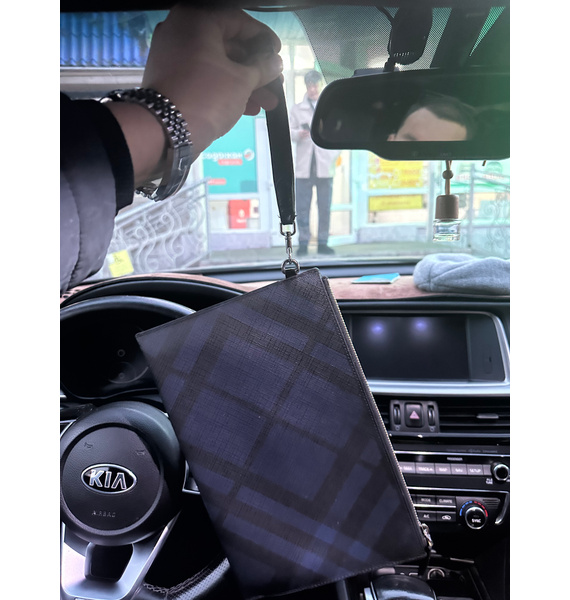 Клатч • Burberry • Темно-синий