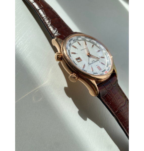 Часы • Frédérique Constant • Золотой