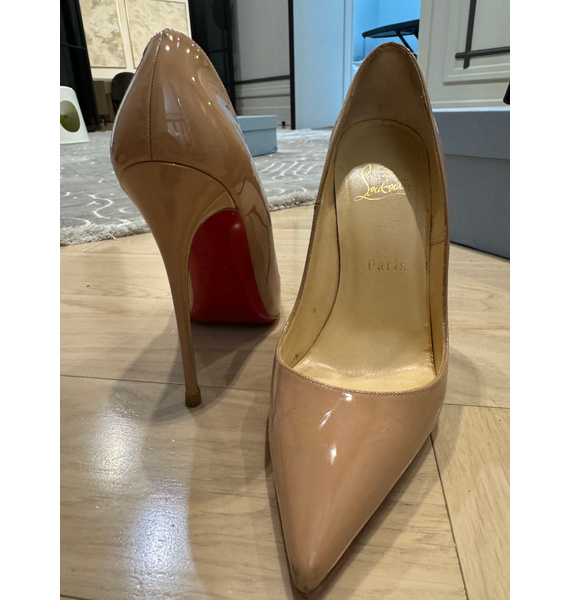 Туфли • Christian Louboutin • Бежевый