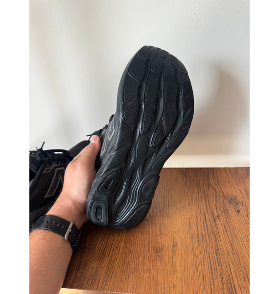 Кроссовки • New Balance • Черный