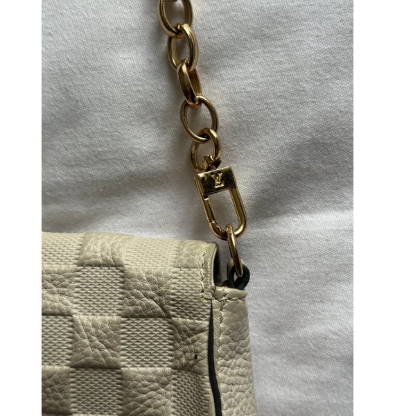 Сумка • Louis Vuitton • Молочный